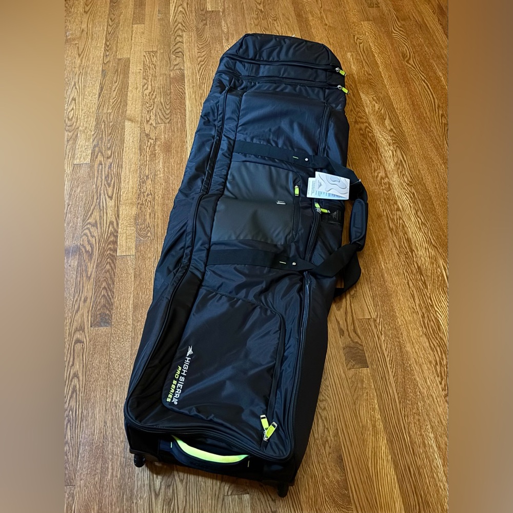 NWT HIGH SIERRA Adjustable Wheeled Ski/Snowboard Bag